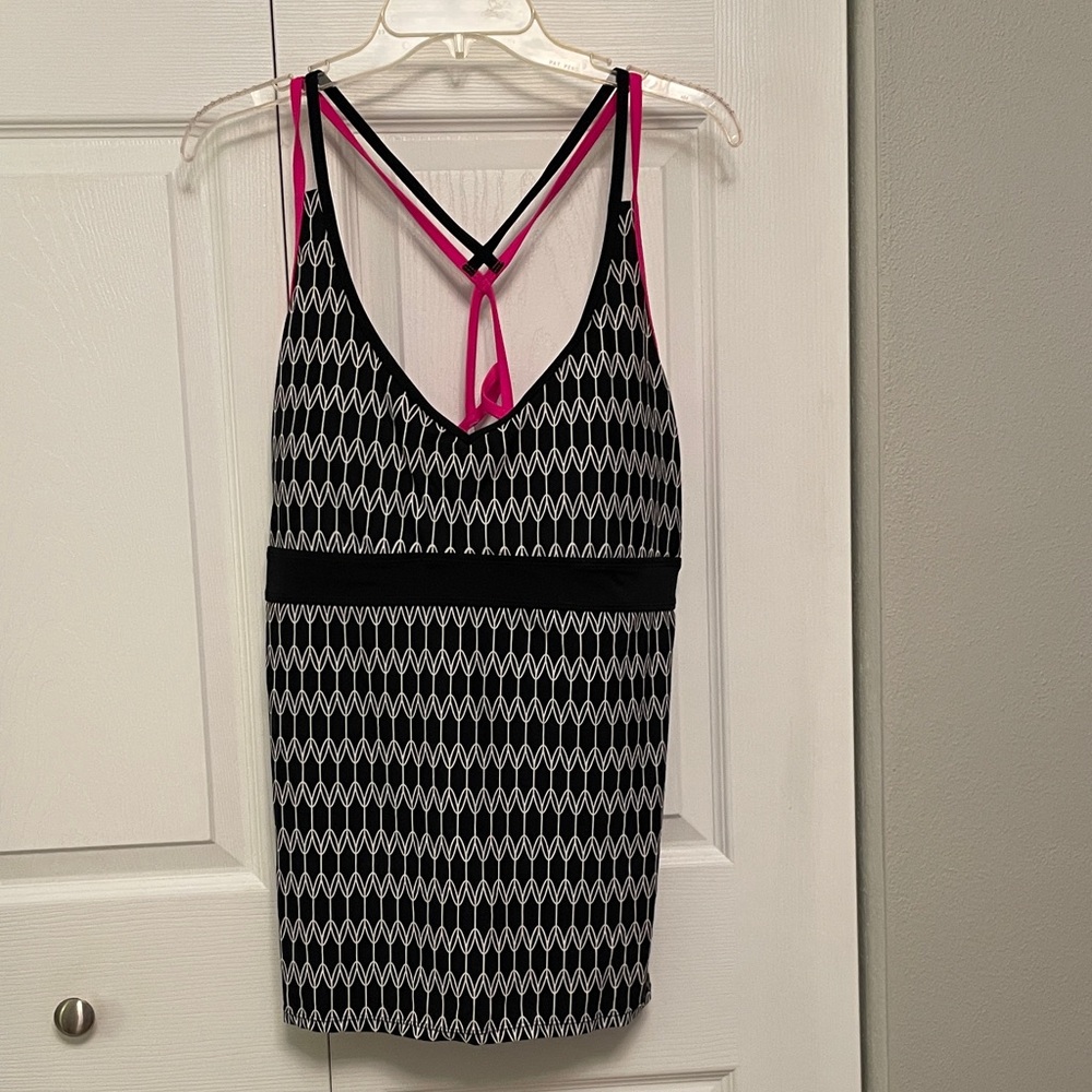 Athletech Women’s Tankini Top Geometric Pattern with Straps Size 22W